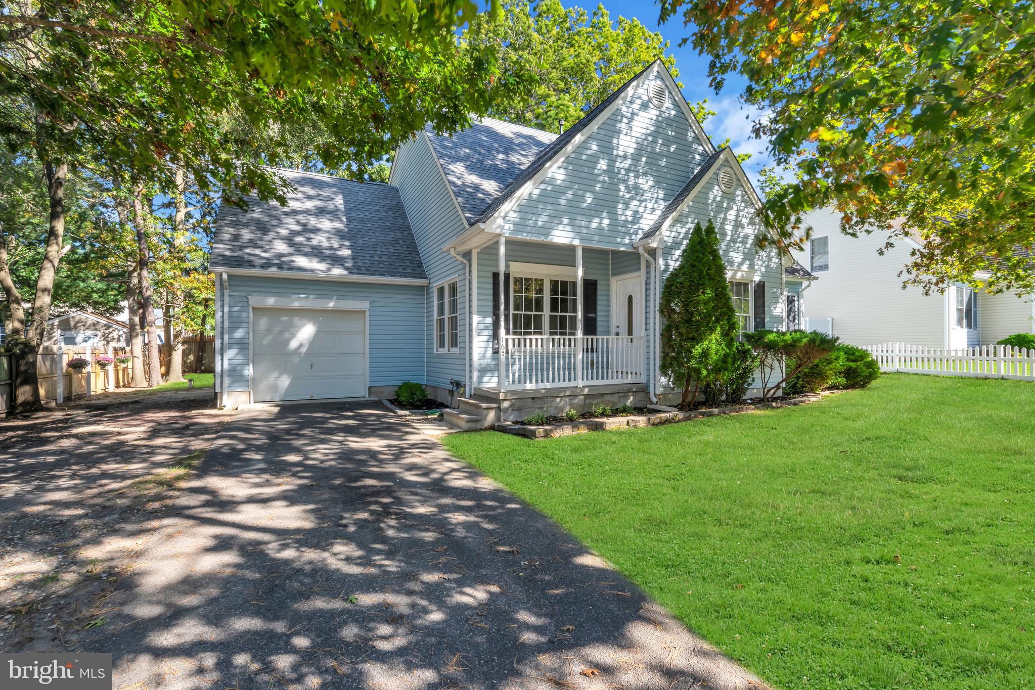 165 Stowaway Road Manahawkin, NJ 08050 - Photo 4 of 45
