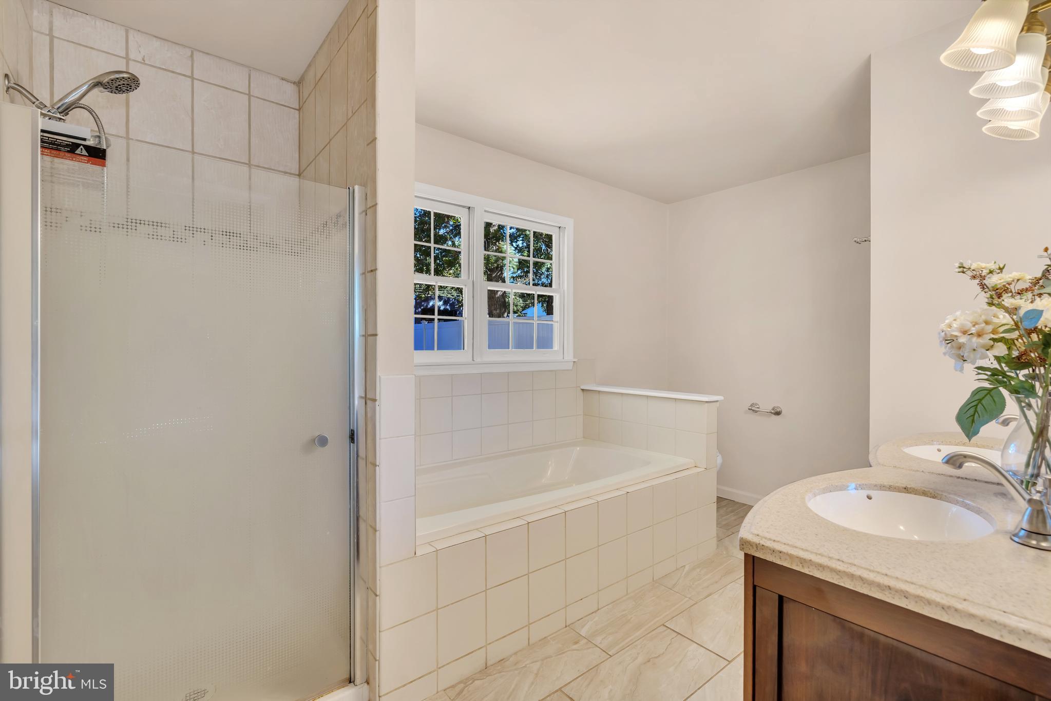 165 Stowaway Road Manahawkin, NJ 08050 - Photo 32 of 45