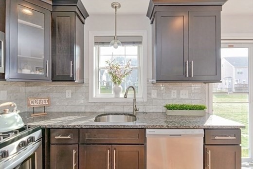 32 Riley Road, Unit 32 Tyngsboro, MA 01879 - Photo 8 of 19