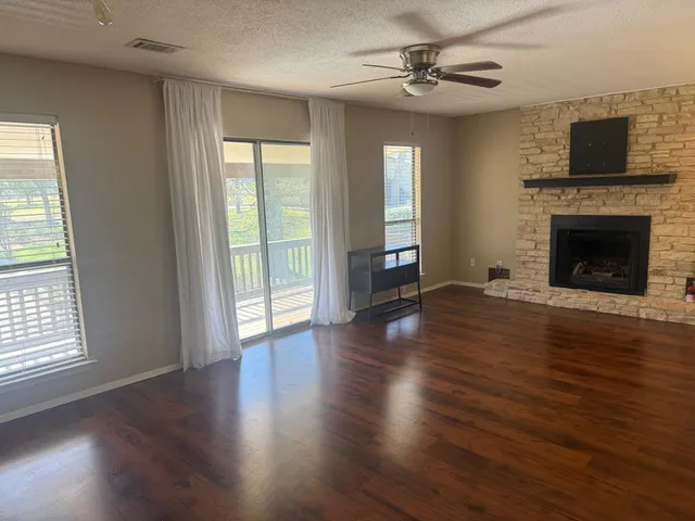 $1,700 | 116 Dawn, Unit B, Horseshoe Bay, TX 78657