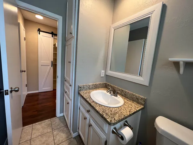 $1,700 | 116 Dawn, Unit B, Horseshoe Bay, TX 78657