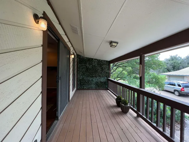 $1,700 | 116 Dawn, Unit B, Horseshoe Bay, TX 78657