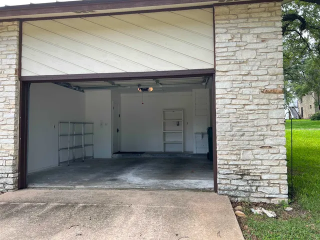 $1,700 | 116 Dawn, Unit B, Horseshoe Bay, TX 78657