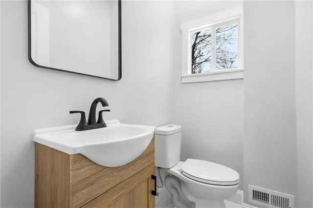 $225,000 | 141 West 15th Avenue, Homestead, PA 15120