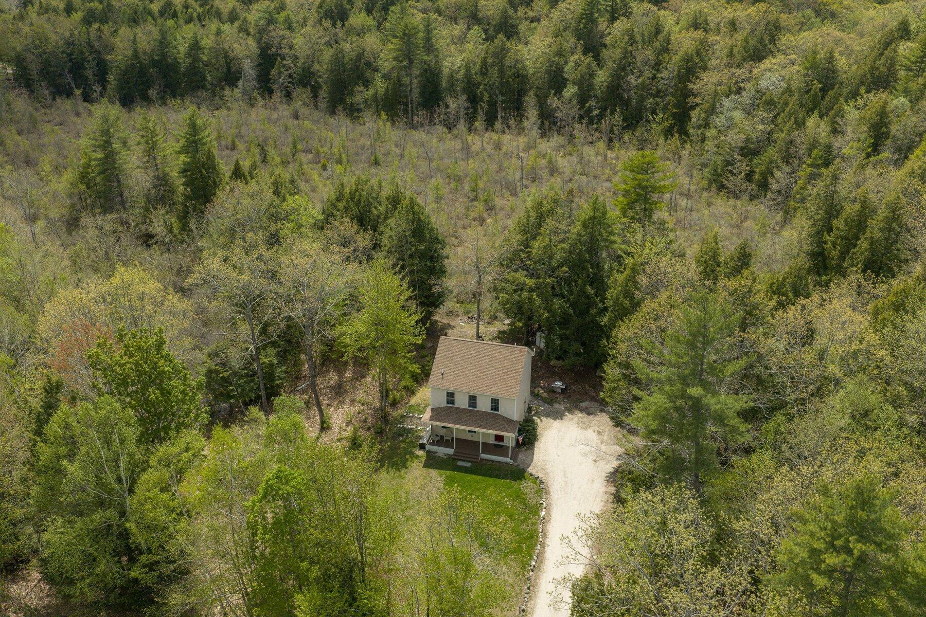 127 North Shore Road Gray, ME 04039 - Photo 3 of 49 060_seacoastrephoto-118_643