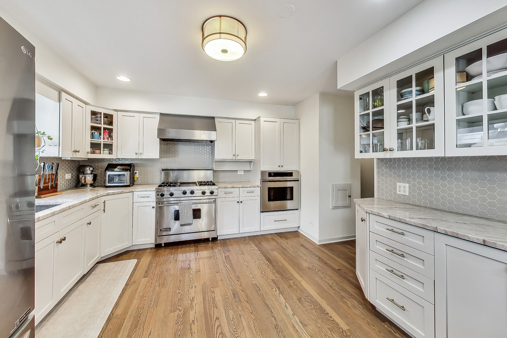 228 North Willow Road Elmhurst, IL 60126 - Photo 15 of 62 Gallery Image 15