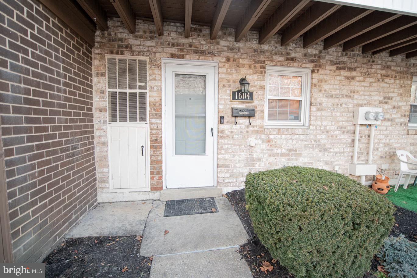 1604 Wogan Road York, PA 17404 - Photo 2 of 17 Gallery Image 2