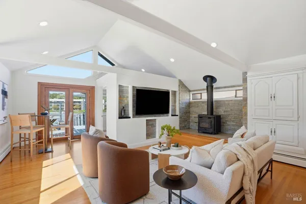 $1,195,000 | 21 Boardwalk One, Larkspur, CA 94939