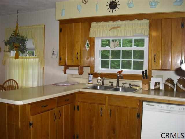 25 Denison Road Colonie, NY 12309 - Photo 7 of 25 Photo 7
