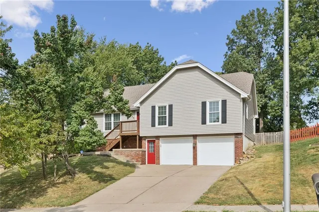 $389,000 | 5408 Northwest 58 Terrace, Kansas City, MO 64151