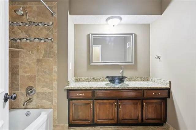 $389,000 | 5408 Northwest 58 Terrace, Kansas City, MO 64151