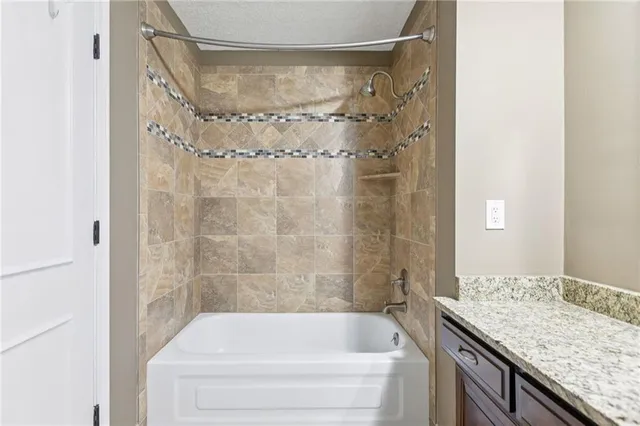 $389,000 | 5408 Northwest 58 Terrace, Kansas City, MO 64151