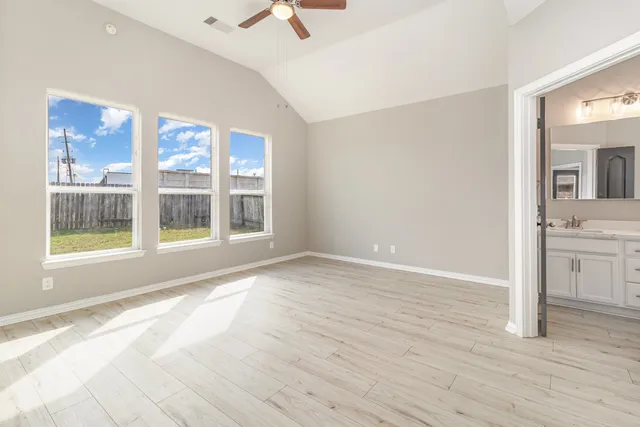 $364,000 | 9915 Sterling Village Drive, Rosharon, TX 77583