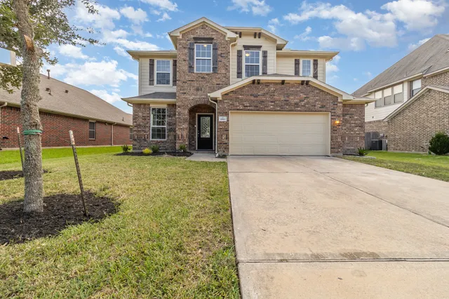 $364,000 | 9915 Sterling Village Drive, Rosharon, TX 77583
