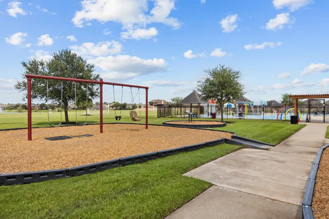 $364,000 | 9915 Sterling Village Drive, Rosharon, TX 77583