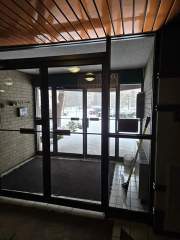 $119,000 | 6710 Vernon Avenue South, Unit 209, Edina, MN 55436