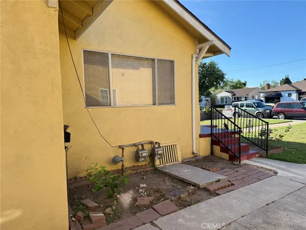 $789,000 | 2454 California Street, Huntington Park, CA 90255