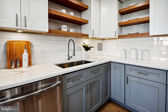 $305,000 | 3701 South George Mason Drive, Unit 2512N, Falls Church, VA 22041