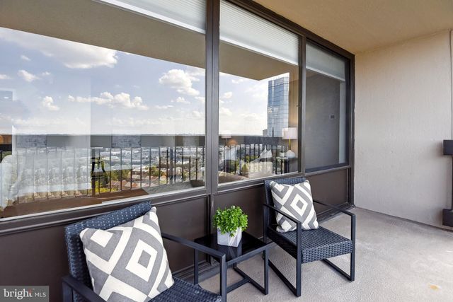 $305,000 | 3701 South George Mason Drive, Unit 2512N, Falls Church, VA 22041