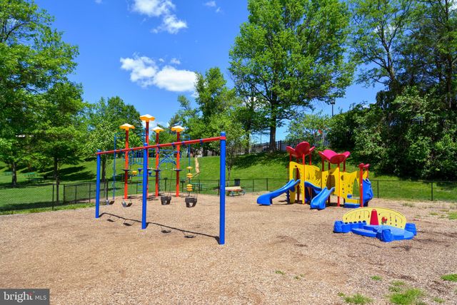 $305,000 | 3701 South George Mason Drive, Unit 2512N, Falls Church, VA 22041