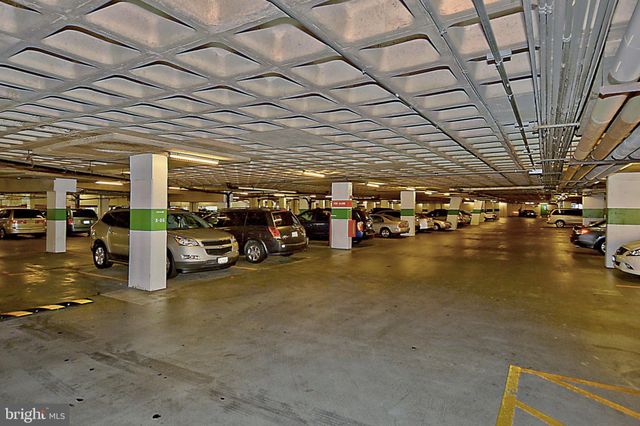 $305,000 | 3701 South George Mason Drive, Unit 2512N, Falls Church, VA 22041