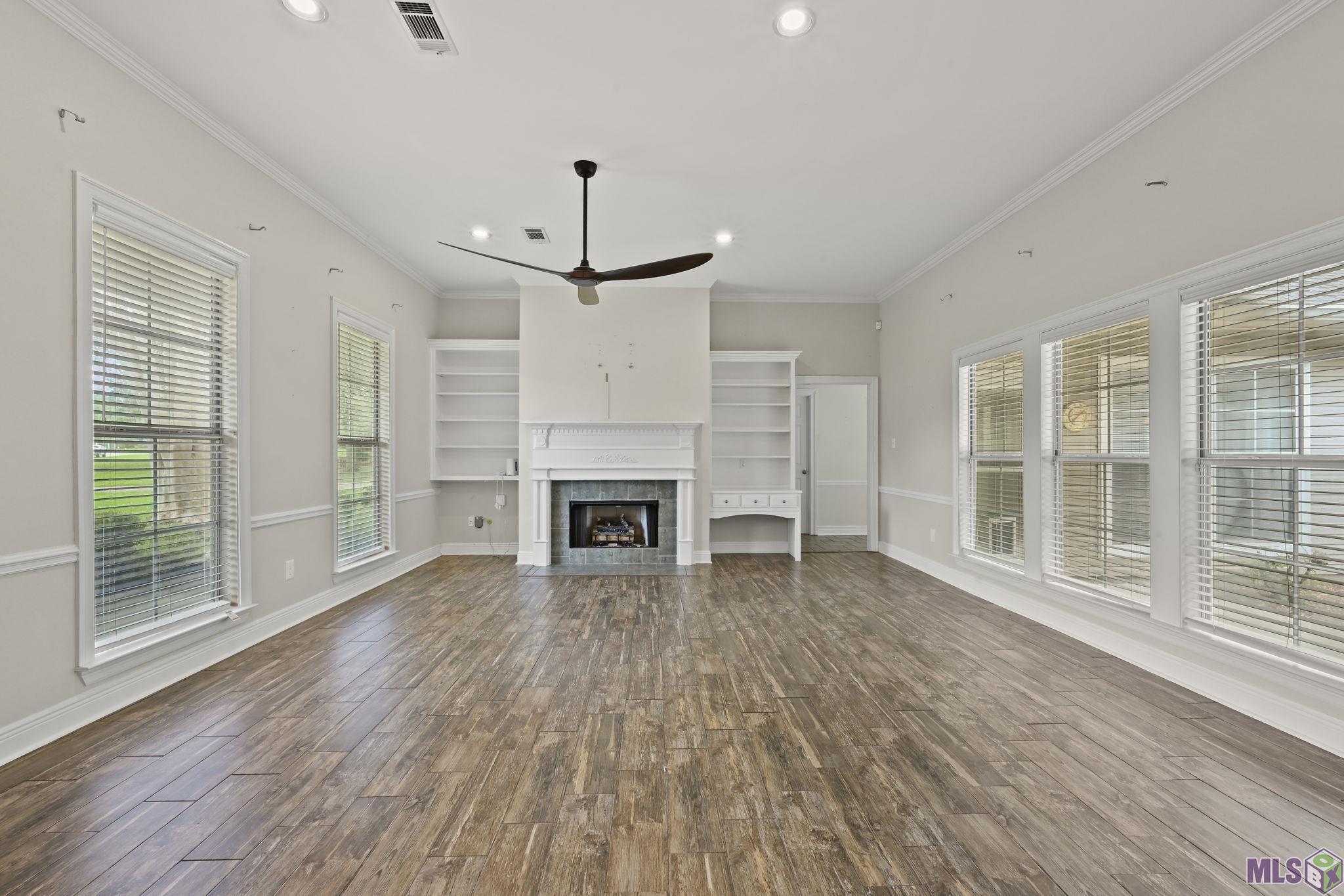 11231 Suncrest Court Baton Rouge, LA 70818 - Photo 4 of 15