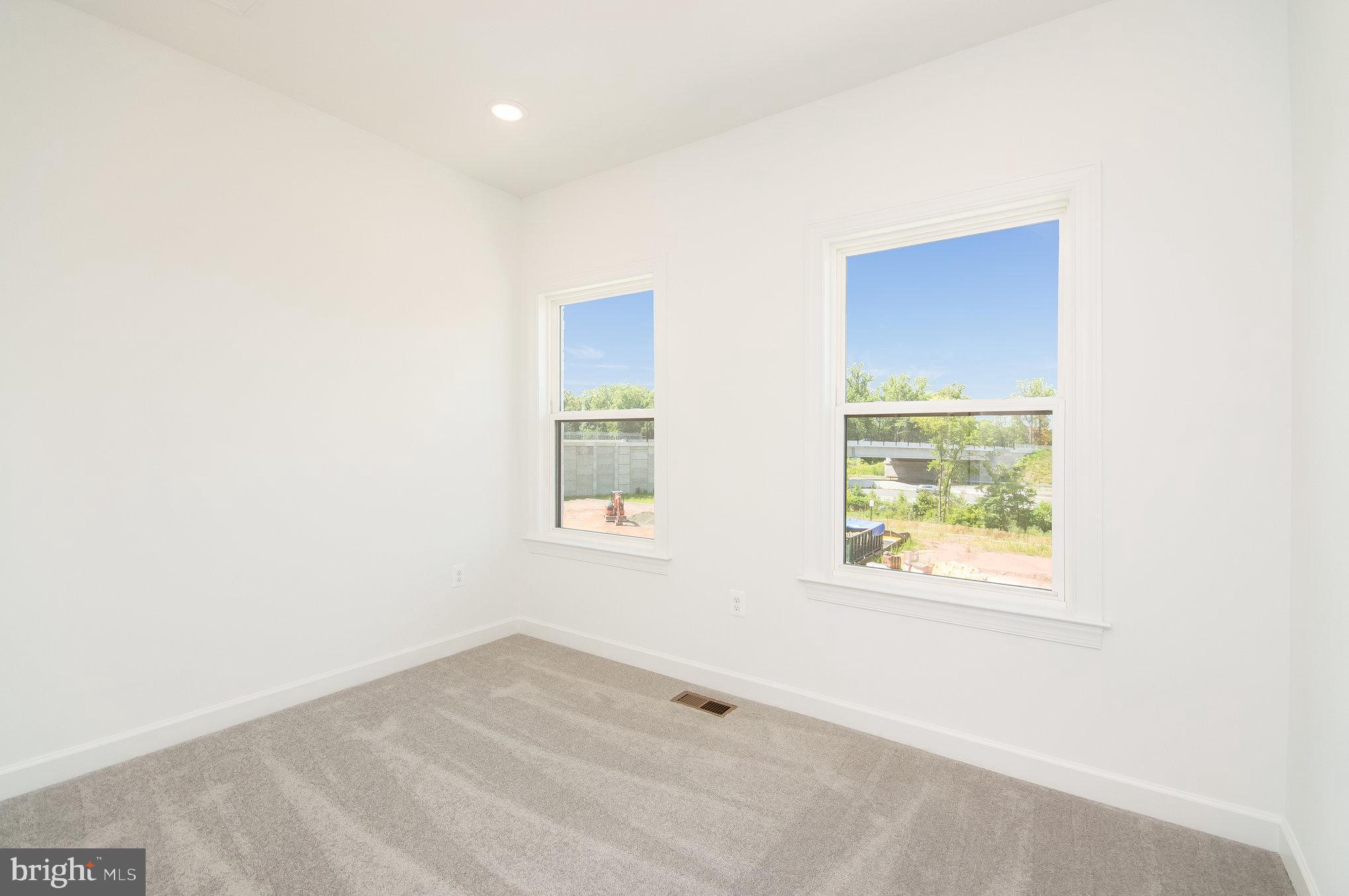 4916 Chelan Crossing Chantilly, VA 20151 - Photo 22 of 35 SAMPLE PHOTO ONLY -- Bedroom