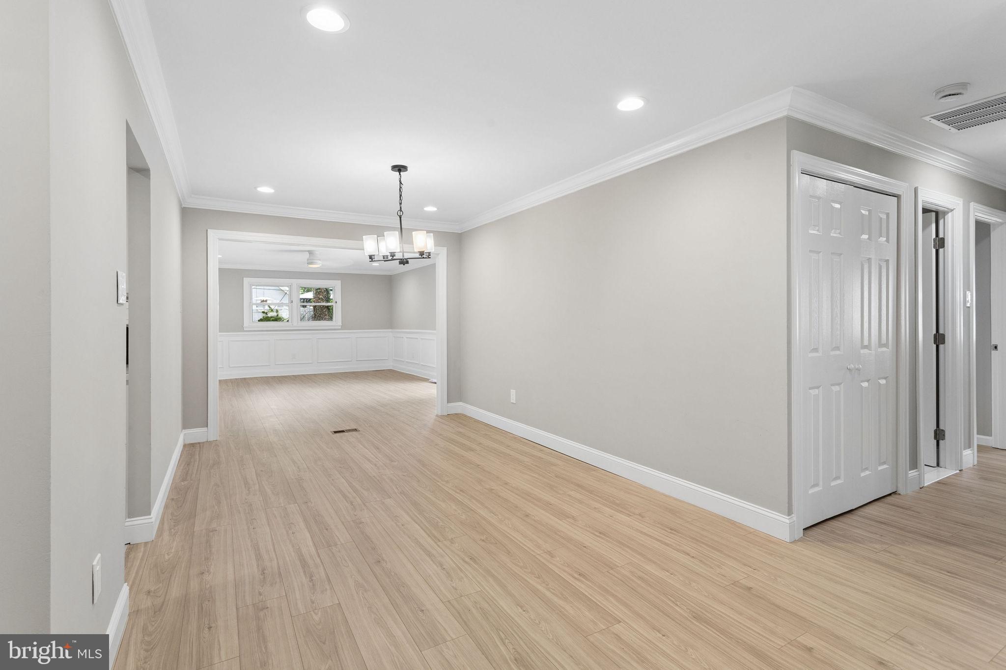 29 Executive Lane Willingboro, NJ 08046 - Photo 9 of 29 Dining Room