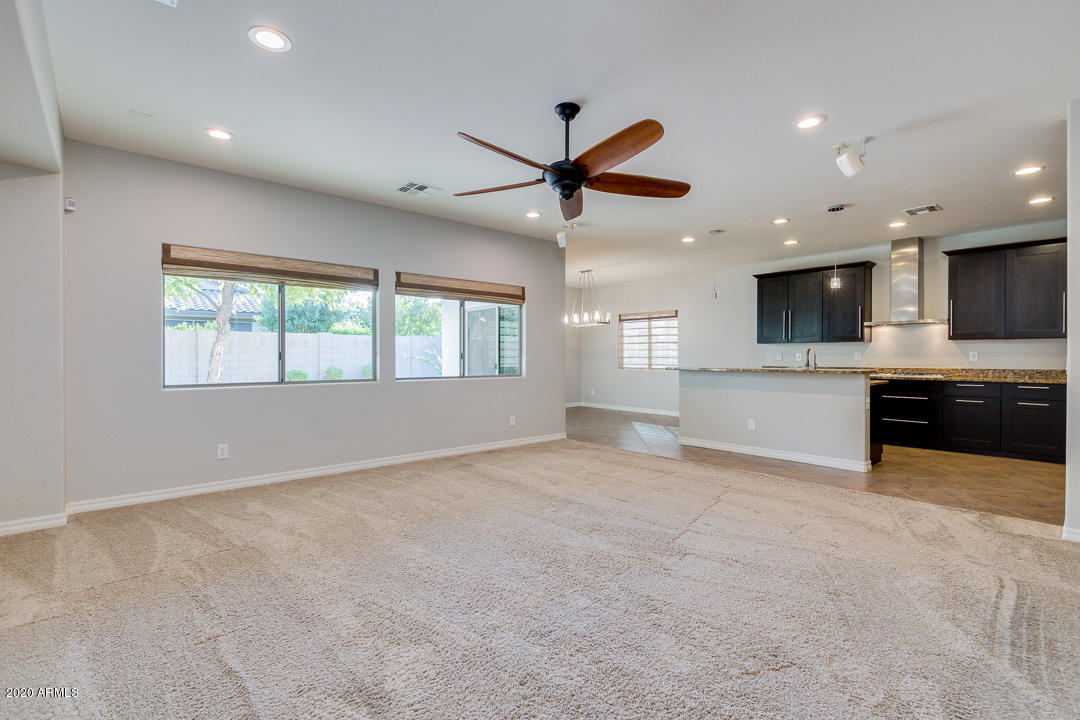 2769 East Rakestraw Lane Gilbert, AZ 85298 - Photo 4 of 38 04-Rakestraw