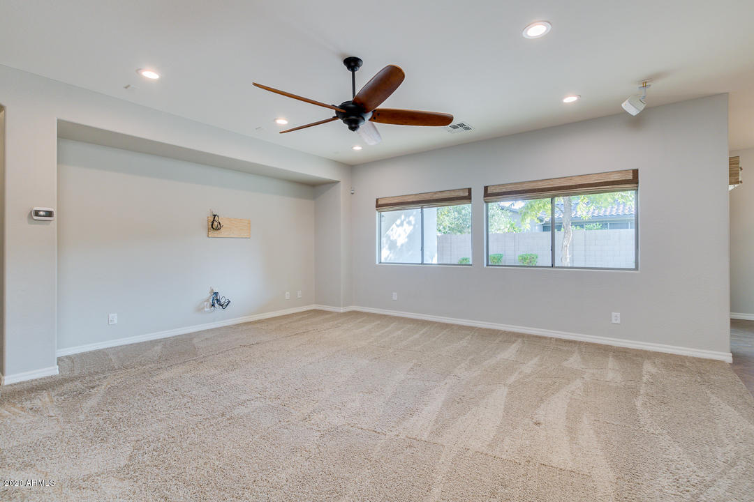 2769 East Rakestraw Lane Gilbert, AZ 85298 - Photo 5 of 38 05-Rakestraw
