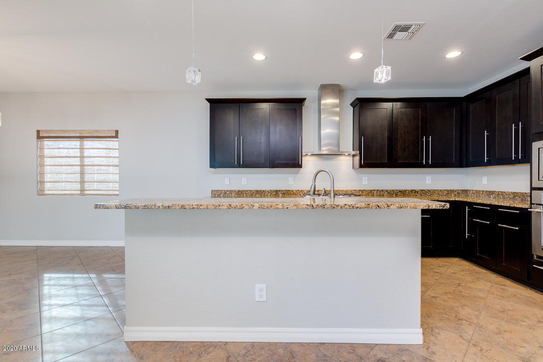 2769 East Rakestraw Lane Gilbert, AZ 85298 - Photo 8 of 38 08-Rakestraw