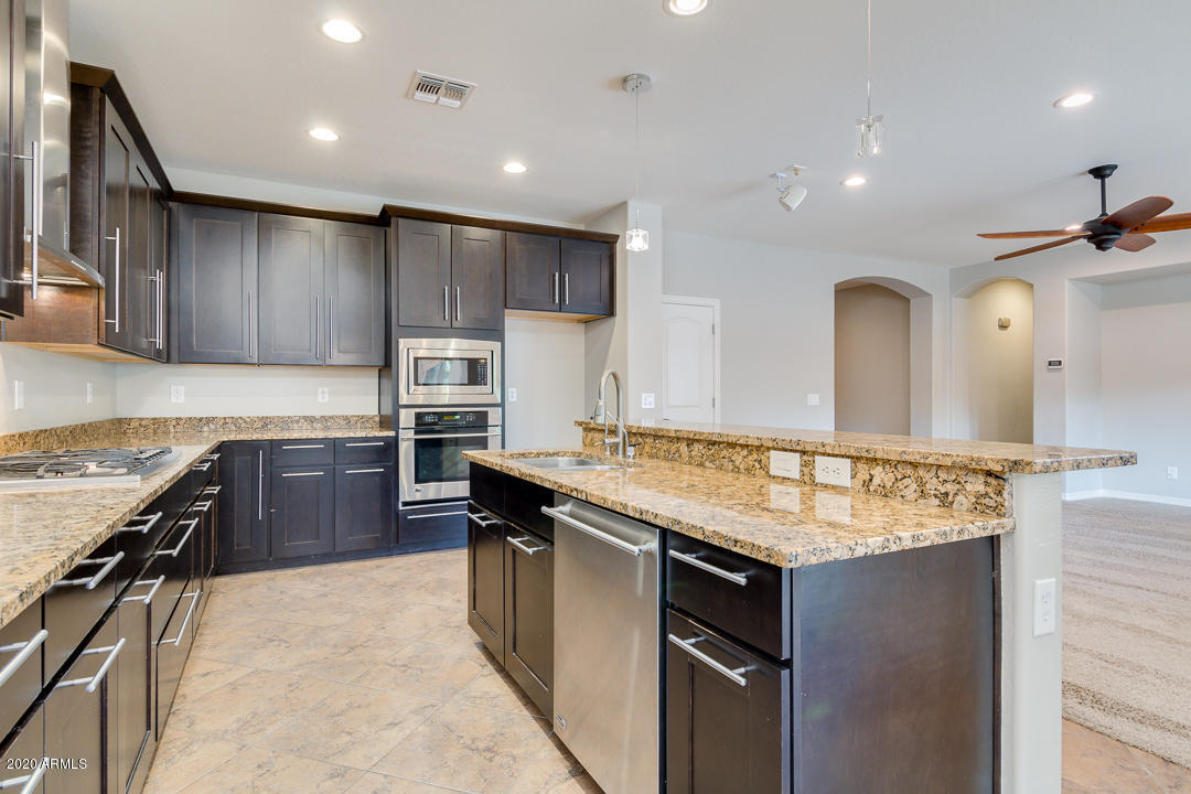 2769 East Rakestraw Lane Gilbert, AZ 85298 - Photo 10 of 38 10-Rakestraw