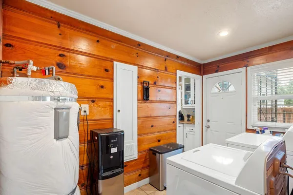 a view of a car park in front of house