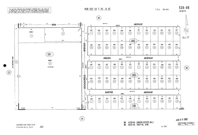 a black and white photo of a picture