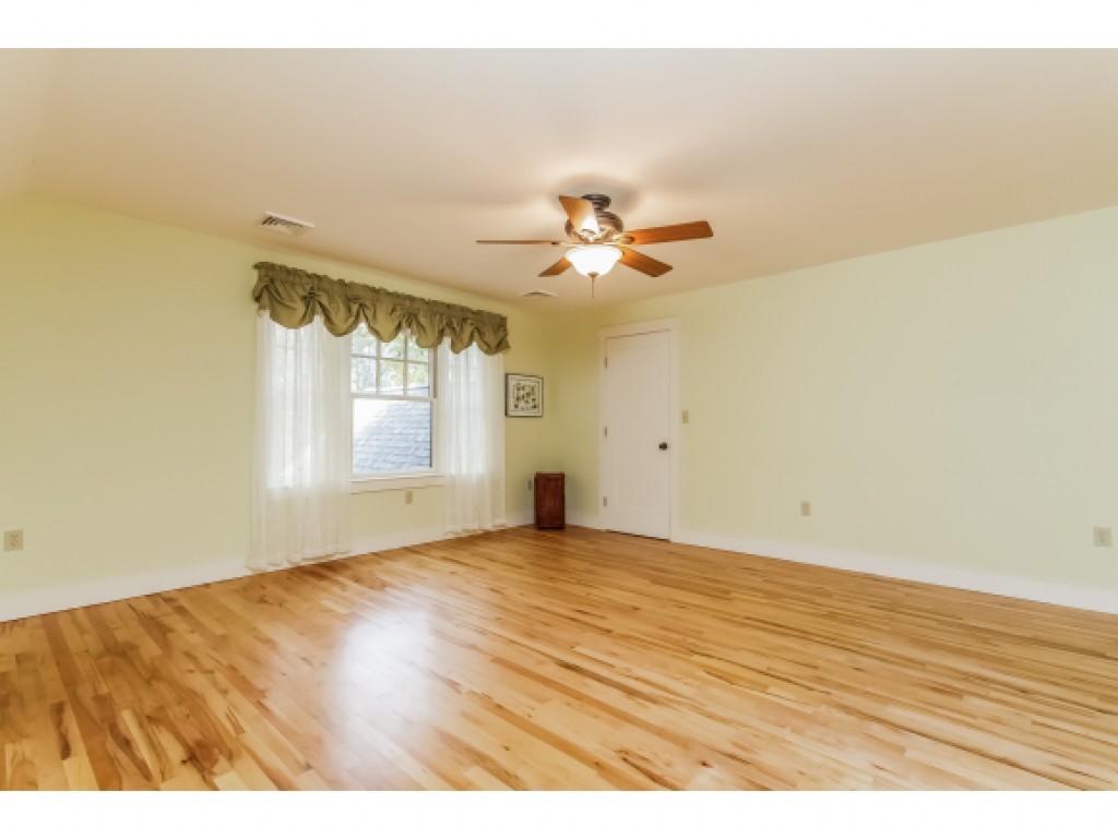 316 Patch Road Henniker, NH 03242 - Photo 14 of 24 Gallery Image 14