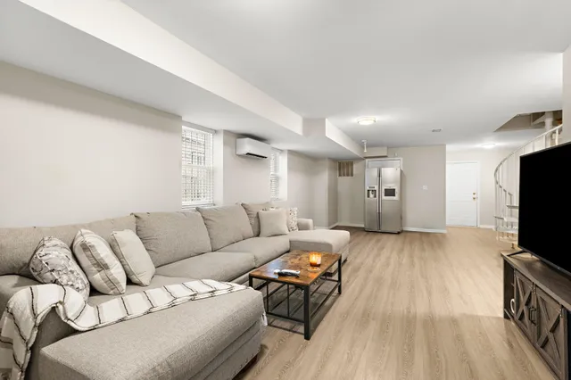 $2,000 | 359 Cator Avenue, Unit 1, Jersey City, NJ 07305