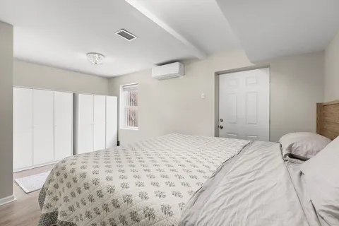 $2,000 | 359 Cator Avenue, Unit 1, Jersey City, NJ 07305