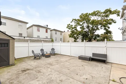 $2,000 | 359 Cator Avenue, Unit 1, Jersey City, NJ 07305