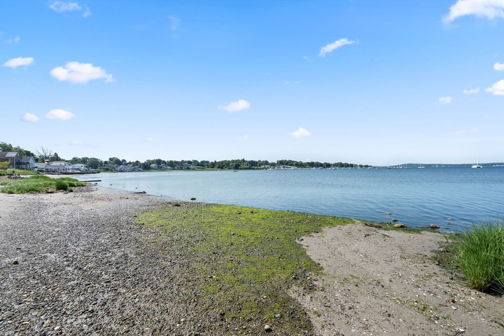 42 Riverside Avenue Swansea, MA 02777 - Photo 20 of 23