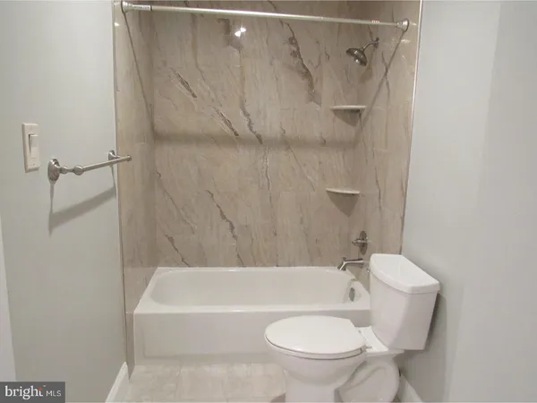 $2,200 | 79 Portsmouth Court, Unit 2249K, Holland, PA 18966