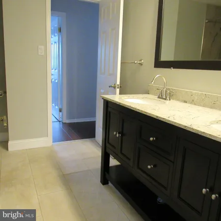 $2,200 | 79 Portsmouth Court, Unit 2249K, Holland, PA 18966