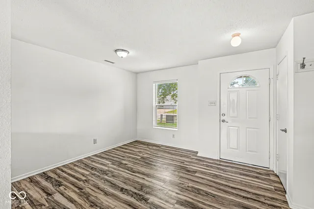 $1,800 | 7928 States Bend Drive, Indianapolis, IN 46239