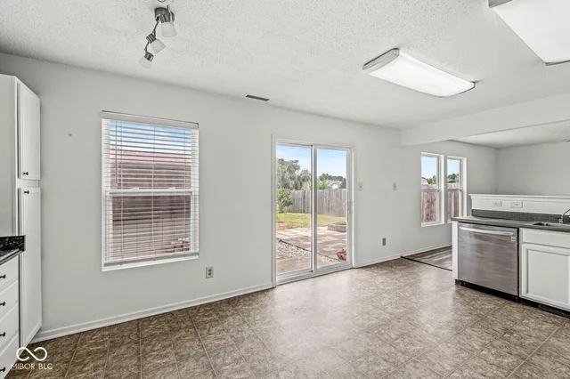 $1,800 | 7928 States Bend Drive, Indianapolis, IN 46239