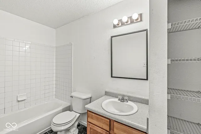 $1,800 | 7928 States Bend Drive, Indianapolis, IN 46239