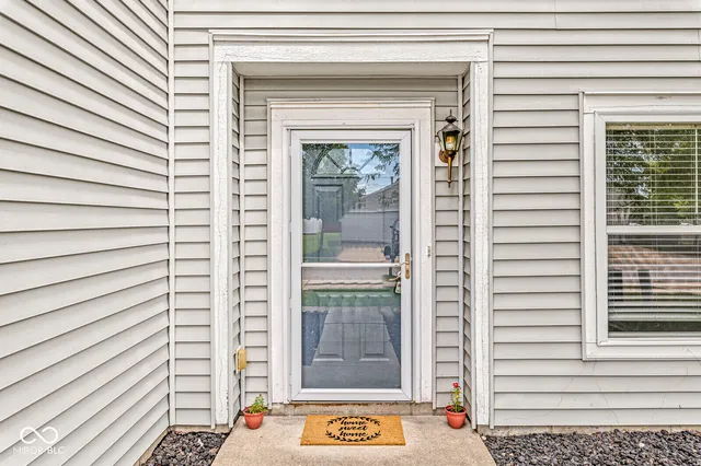 $1,800 | 7928 States Bend Drive, Indianapolis, IN 46239