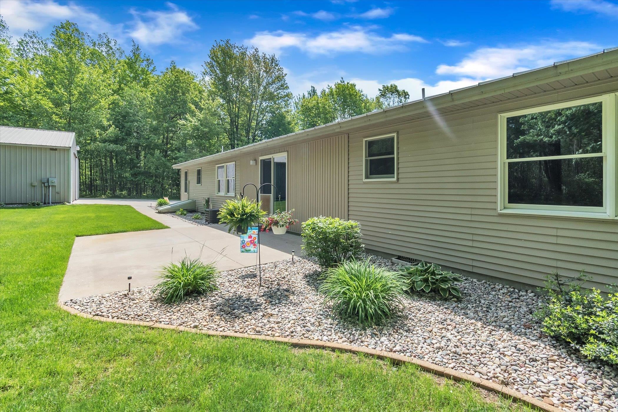 7474 Ashard Road Lake, MI 48632 - Photo 32 of 46 1901272-31.JPG