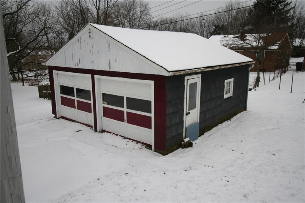 323 Shilling Avenue Farrell, PA 16121 - Photo 12 of 12