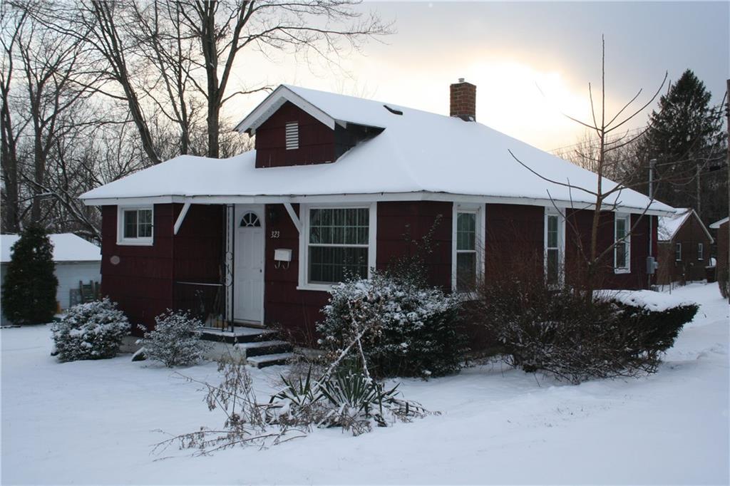 323 Shilling Avenue Farrell, PA 16121 - Photo 3 of 12