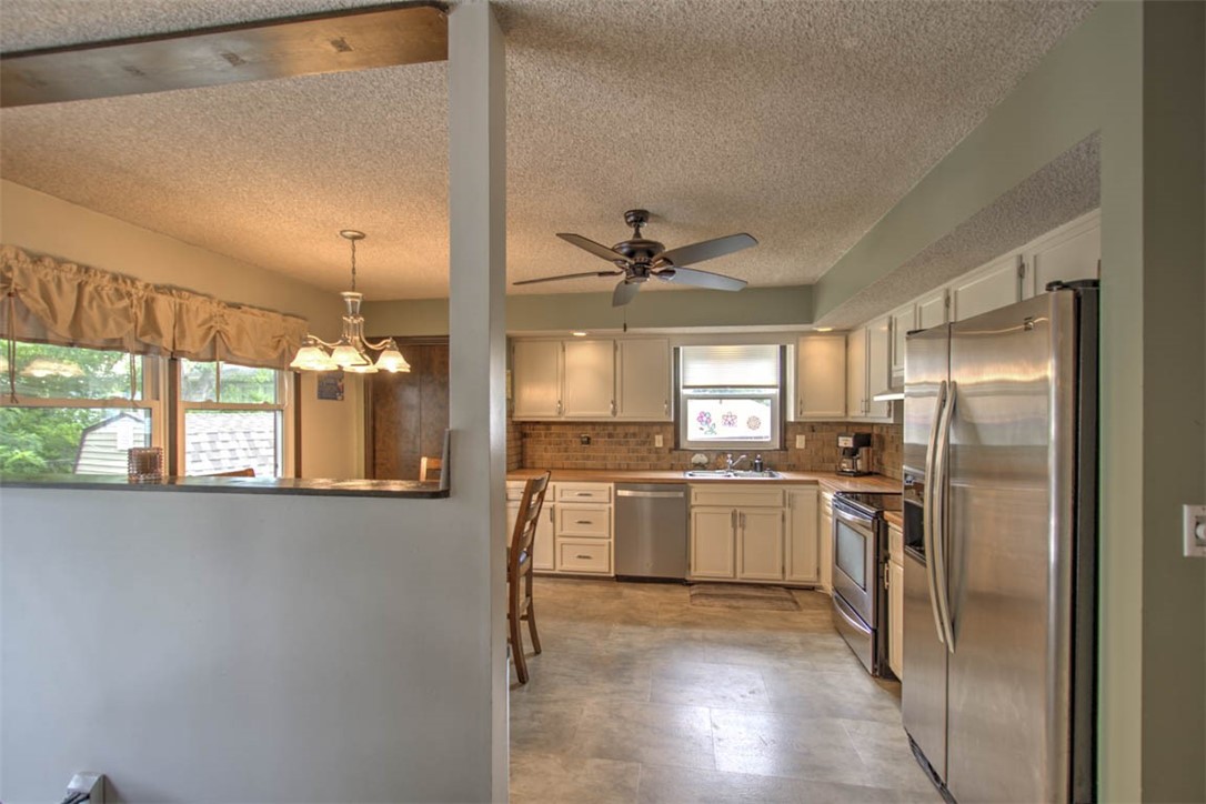 4652 Butler Drive Decatur, IL 62526 - Photo 17 of 38