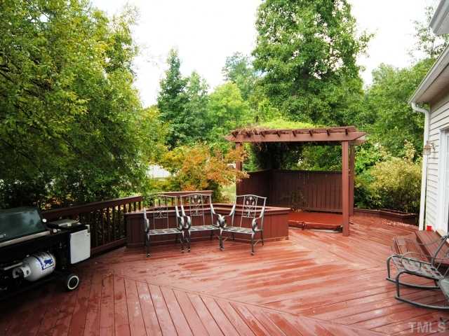 12721 Strickland Road Raleigh, NC 27613 - Photo 3 of 24